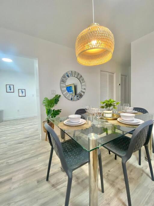 Beautiful & Relax Family House 2/1- Free Parking Villa Miami Exterior photo