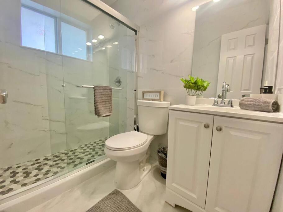 Beautiful & Relax Family House 2/1- Free Parking Villa Miami Exterior photo